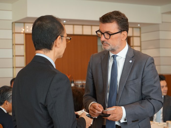 Eric Menges, FRM GmbH mit Tetsuya Kainaka, Sumitomo Mitsui Banking Corporation